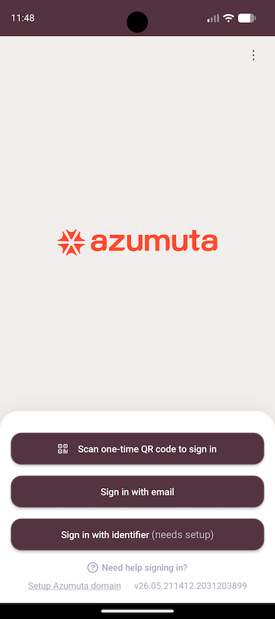 Het aanmeldingsscherm van de Azumuta-app, met opties om in te loggen met een one-time QR-code, een e-mail of een identifier.